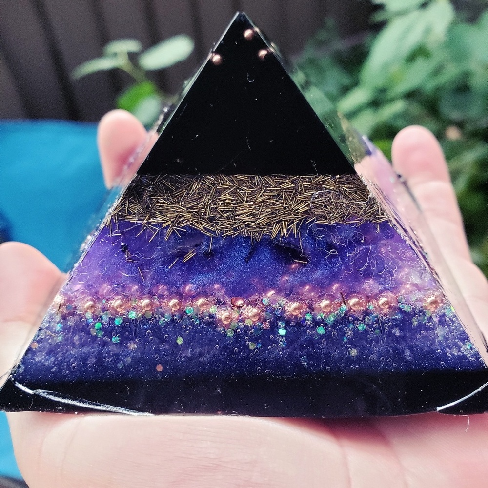 Orgone energy pyramid (emf protection)